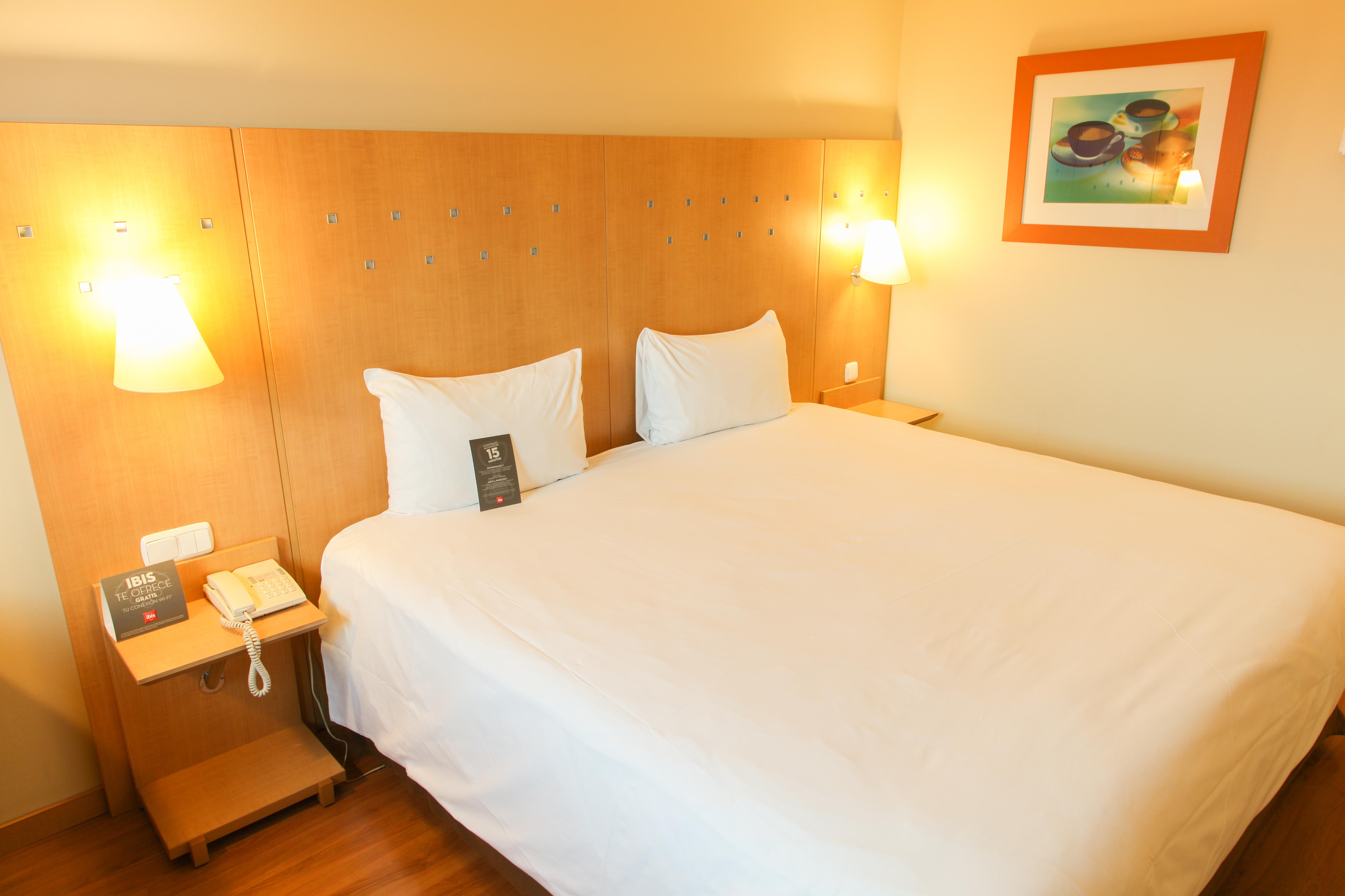 Ibis Alcala De Henares La Garena Hotel Kültér fotó