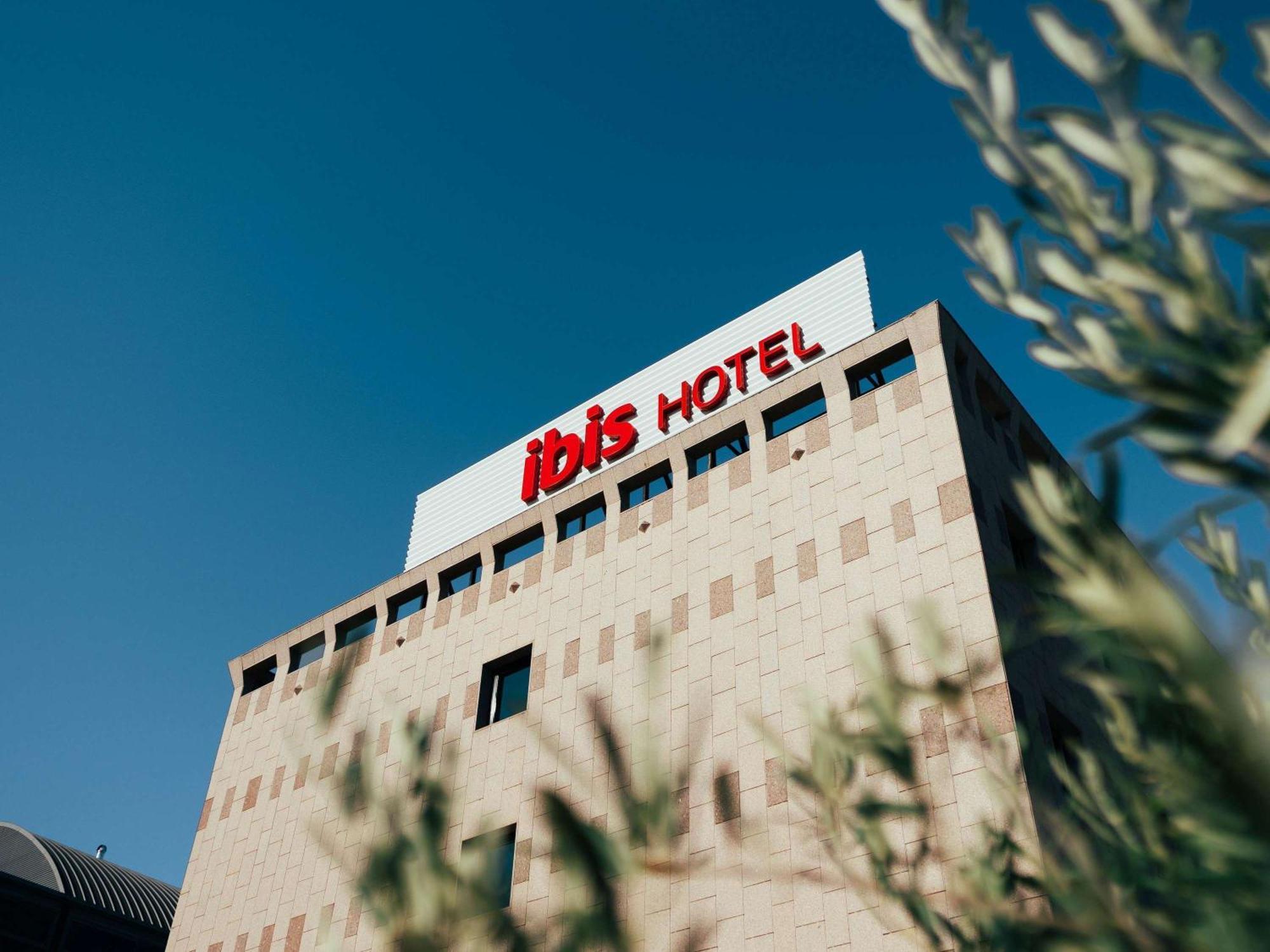 Ibis Alcala De Henares La Garena Hotel Kültér fotó